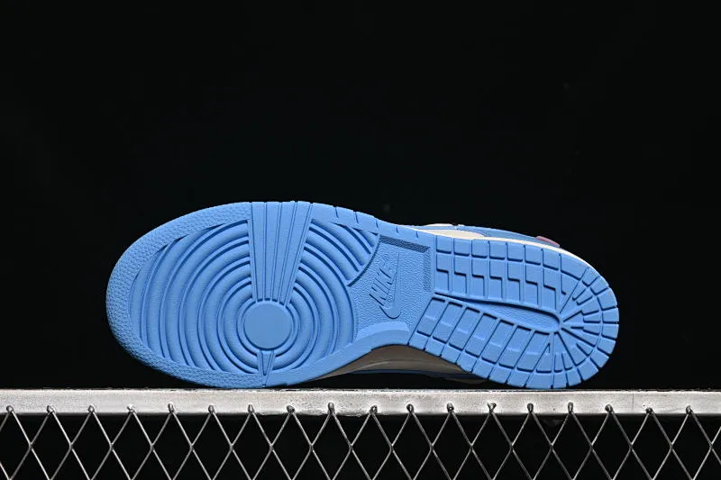 All categories Nk SB Dunk series Nk SB Dunk Low low-top sneakers Nike SB Dunk Low white and blue strap low-top casual sneakers DV0833-113